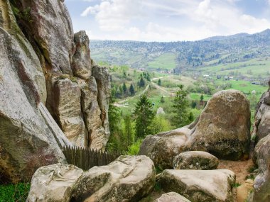 Tustan - Kalesi Ortaçağ eski Rus kale-kale, Ukrayna rock.