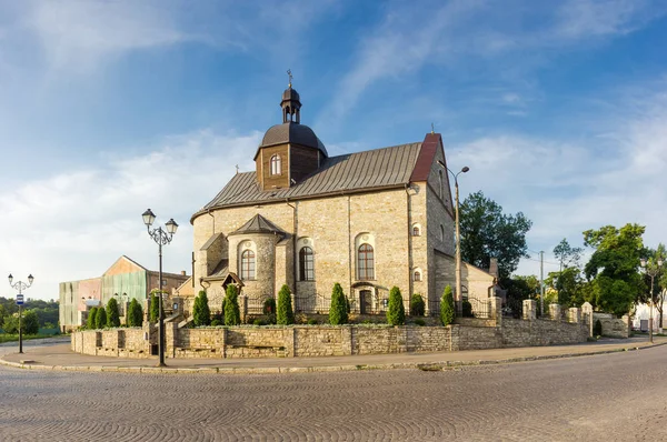 中世纪圣三一教堂，卡米亚涅茨-波迪尔斯基市，乌克兰 — 图库照片