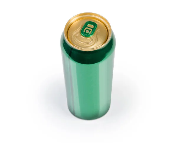 Lata de bebida selada verde em um fundo branco — Fotografia de Stock