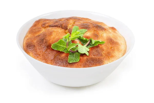 Souffle Coalhada Assada Decorada Com Galho Hortelã Fresco Pequena Tigela — Fotografia de Stock