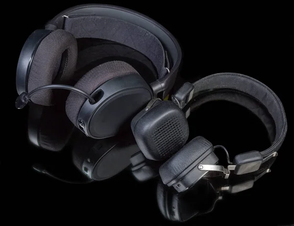 Schwarzes High Fidelity Headset Mit Ohrpolstern Umlaufender Art Und Kopfhörer — Stockfoto