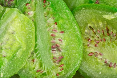 Kivi hamurunun kurumuş dilimleri, üst görünüm yakın plan, arka plan.