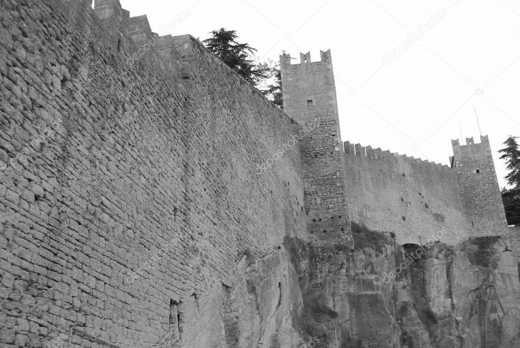 Very high perimetric wall surrounds the microstate of San Marino