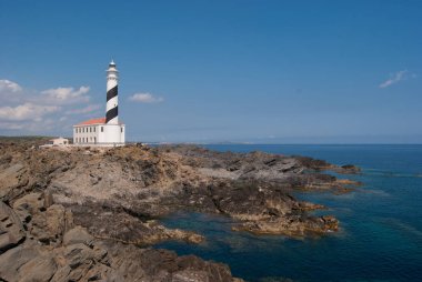 Adanın ortasında bir doğal rezerv İspanya'nın doğusunda deniz feneri