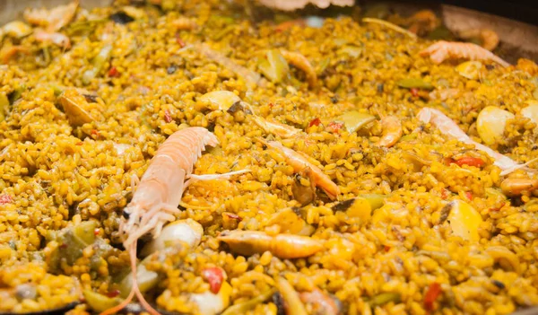 Τυπικό Ισπανικό Πιάτο Ρύζι Θαλασσινά Και Γαρίδες — Φωτογραφία Αρχείου