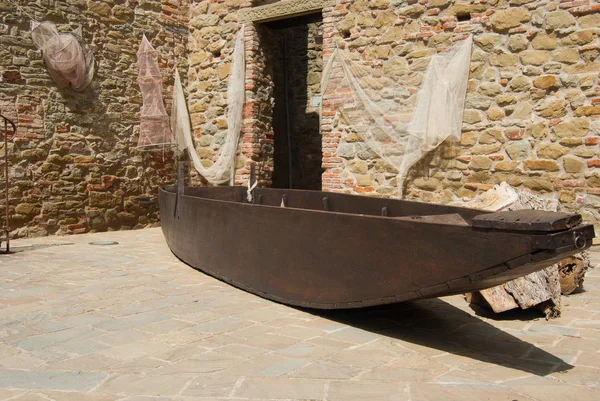 Caratteristica Vecchia Barca Diverse Reti Pescatori Esposti Museo — Foto Stock