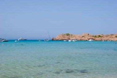 Kayalık promontory İspanyol Adası plaj gördüm
