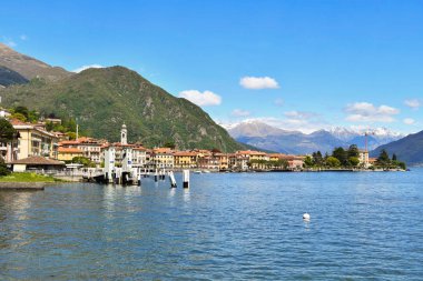 Como gölündeki Menaggio küçük bir köye genel bakış