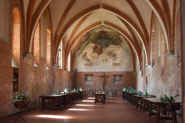 Chi manastırının keşiş kantininin iç görünümü