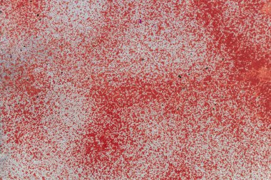 Fotoğraf delikleri ile beyaz ve sprey kırmızı renk boyalı eski beton duvar parçası güzel yatay doku