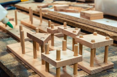 Ahşap oyuncak üretimi için marangozluk atölyesi