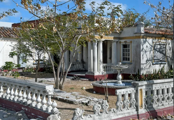 Opuszczony Zniszczony Stary Dom Mieszkalny Nassau Bahamy — Zdjęcie stockowe