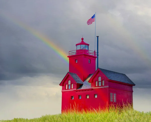 Michigan Röd Fyr Dune Gräs Med Regnbåge Och Molnen — Stockfoto