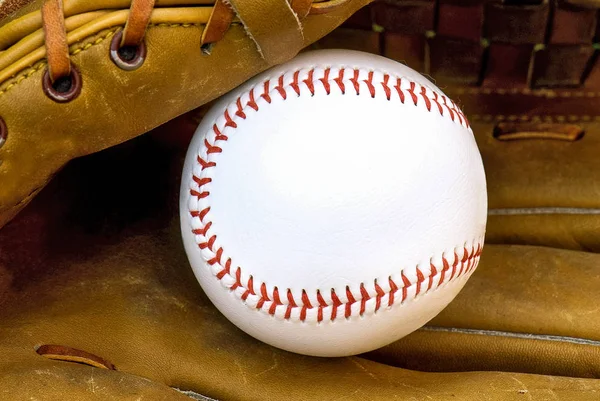 Close White Baseball Brown Leather Glove Copy Space — Stock Photo, Image