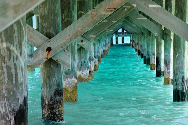 Vue Dessous Jetée Nassau Bahamas Avec Eau Mer Turquoise — Photo