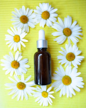 Papatya yağı, düz ile şişe, bio, organik, doğal kozmetik kavramı yatıyordu