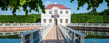 Peterhof, Saint-Petersburg, Rusya, 06 Haziran 2019: Panoramik Vie