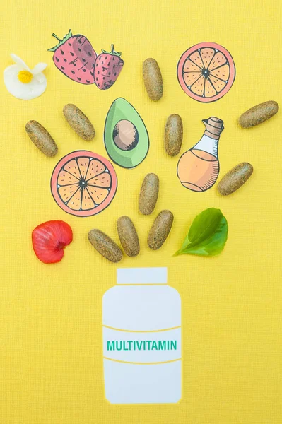 Concept multivitamins and supplements, a fountain of their capsu — Stock Photo, Image