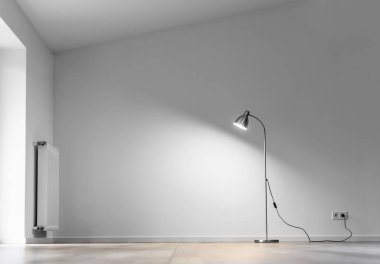 beyaz duvar, kopya alanı metin için gölge ile boş odada metal zemin lambası