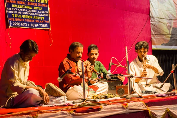 Septiembre 2017 Kolkata India Una Banda Músicos Indios Tocan Shehnai — Foto de Stock