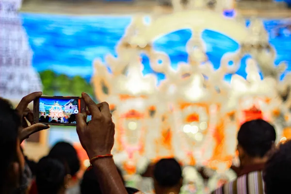 Durgapur West Bengal India July 2018 Devotee Clicking Photo Idols — Stock Photo, Image