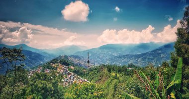 Gangtok, Sikkim, India, Eylül 2018. Gün süre içinde Ganeshtok görünümü noktadan Gangtok kenti.