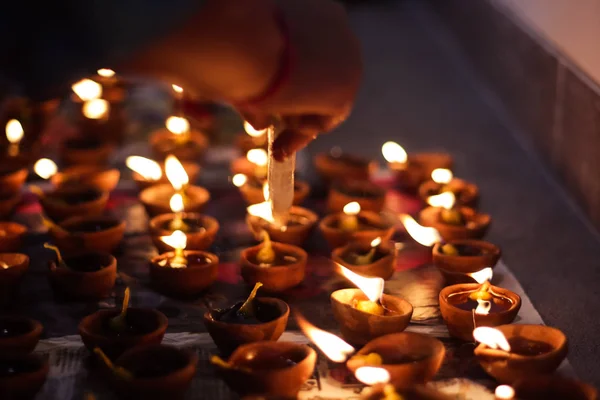 Lampada Terra Diya Illuminazione Con Candele Occasione Diwali Sandhi Pujo — Foto Stock
