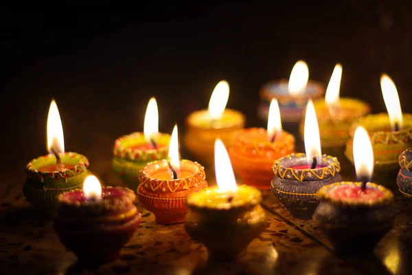 Oświetlenie Lampy Gliniane Diya Świecami Przy Okazji Diwali Sandhi Pujo — Zdjęcie stockowe