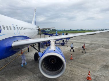 6 Haziran 20- Bagdogra Havalimanı, Siliguri, Batı Bengal, Hindistan-Hindistan-Hindistan yolcuları, Indigo Havayolları Bagdogra havaalanına indikten sonra uçuştan çekildi.