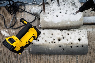 Demo inşaat matkap araçları. Atölye matkap Beton taş için