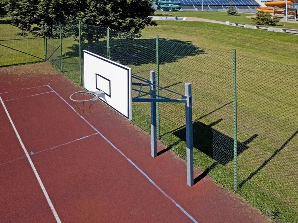 Uitzicht Vanaf Top Van Basketbal Ring Moderne Basketbalveld Binnenplaats Van — Stockfoto