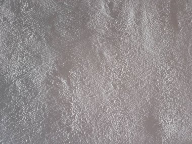 Evin duvarına ile nemli kireç boyalı beyazdır. Doku ve arka plan dekorasyon ve tasarım için. Dekorasyon iç ve binanın cephe. Kırsal geleneksel teknolojileri 