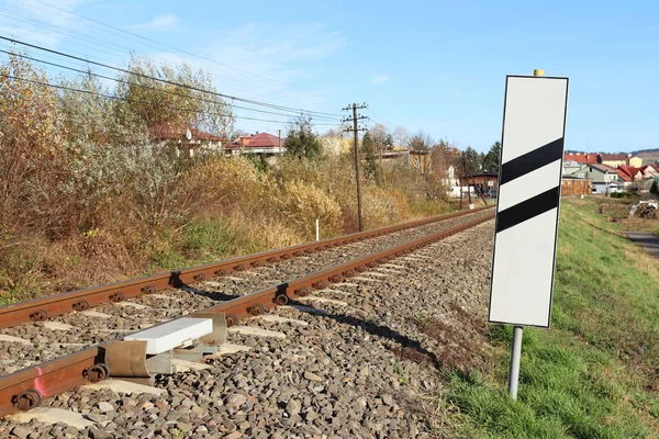 Demiryolu Tren Geçit Sinyal Algılayıcı Alarmı Bir Yol Geçiş Izlemek — Stok fotoğraf