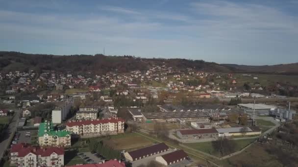 Vista Cima Centro Industrial Uma Pequena Cidade Europeia Espalha Drone — Vídeo de Stock