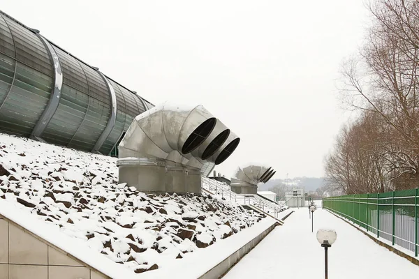 Externe Lüftungsanlage Zur Belüftung Der Räume Eines Modernen Gebäudes Große — Stockfoto