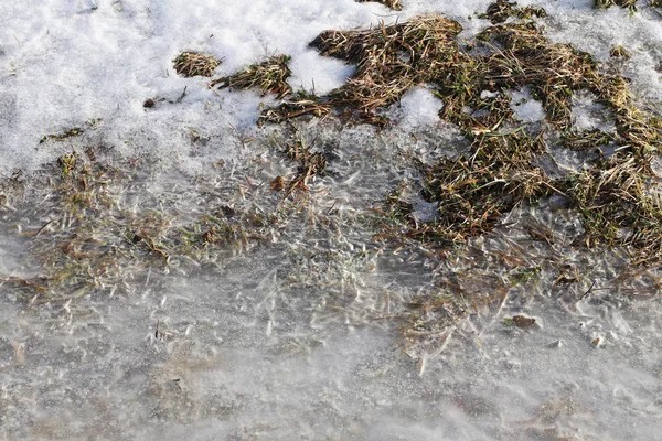 Gepflügtes Frühlingsfeld Beginn Der Feldsaison Agrar Industrielle Landwirtschaft Schnee Schmilzt — Stockfoto