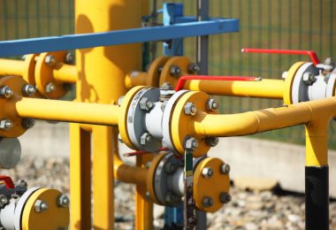 Öğe gaz hattı yüksek ve Orta basınç. Çit yüzeyi sarı taşıma borular. Doğal sıkıştırılmış yakıt için yasal tedarik sistemi. Erişim örtüşme vanaları ve basınç sensörleri