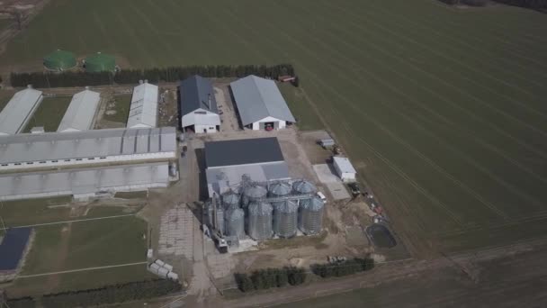 Vue Depuis Hauteur Une Grande Ferme Située Milieu Des Champs — Video