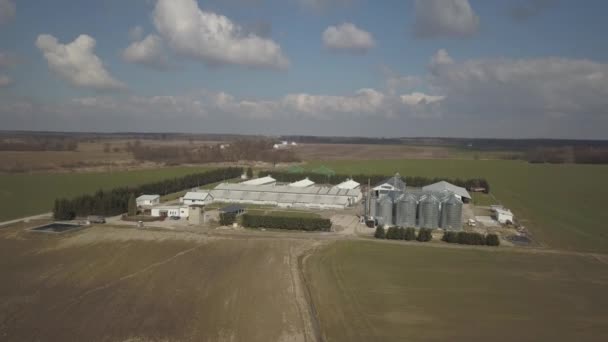 View Height Large Farm Located Green Hilly Fields Video Drone — Stock Video