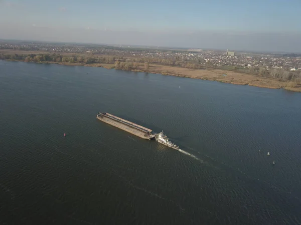 Remorqueur Pousse Une Barge Amont Rivière Pour Transporter Des Matériaux — Photo