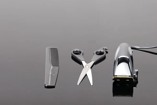 Saç berber Clippers, gri ayna BAC üzerinde saç kesimi aksesuarları