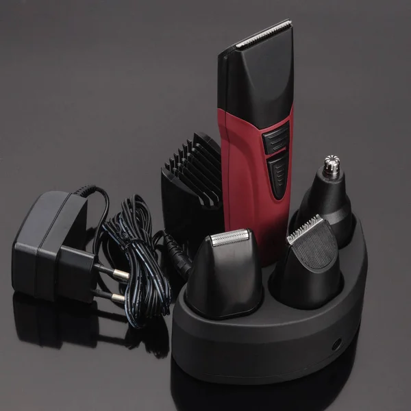 Hair Kapper Clippers, kapsel accessoires op grijze spiegel blauw — Stockfoto