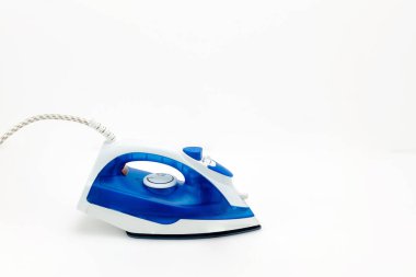 Beyaz paspas arka planda mavi ve beyaz demir