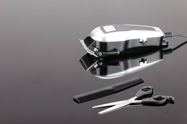 Saç berber Clippers, gri ayna BAC üzerinde saç kesimi aksesuarları
