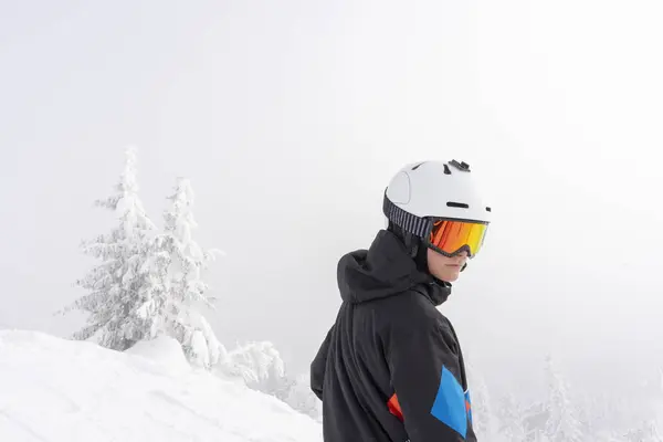Teenage Boy Wearing Snow Goggles Helmet — Stock Photo, Image