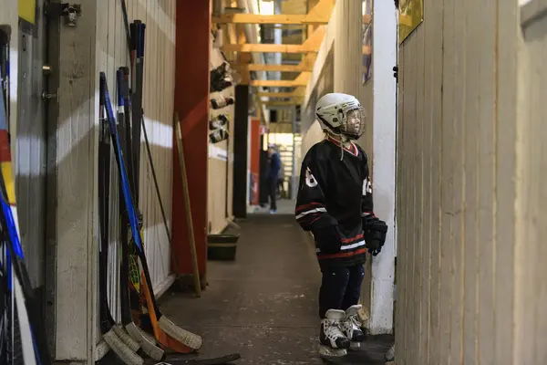 Mädchen Eishockey Uniform — Stockfoto
