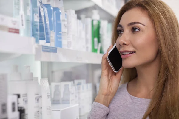 Close Happy Beautiful Woman Talking Phone While Shopping Drugstore Female — Stock Photo, Image