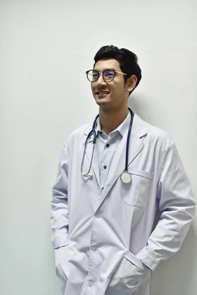 Asiático Médico Masculino Uniforme — Foto de Stock