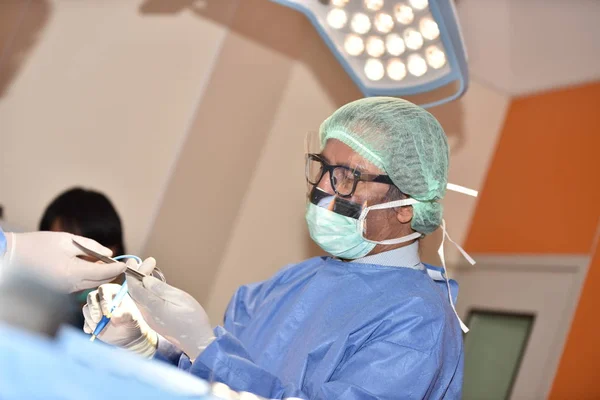 Operationslicht Operationssaal Vorbereitung Auf Den Beginn Der Chirurgischen Operation Mit — Stockfoto