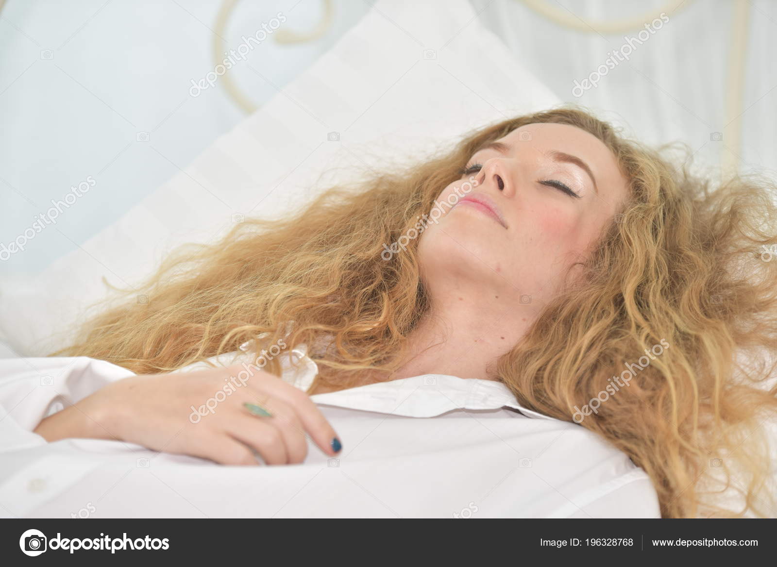 Young trying to act sexy pics 570